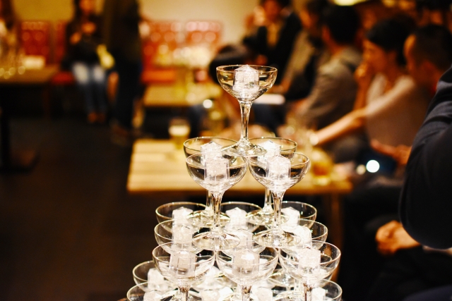 ホスト無申告リスク